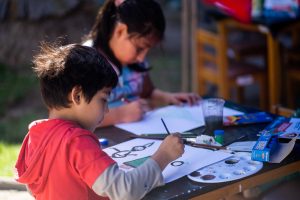 “Pintando la Navidad” llena de colores a los niños y niñas de Quilpué