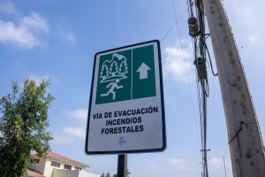 Comuna de Quilpué es pionera en señalética de evacuación de incendios forestales