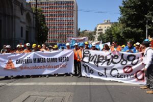 Valparaíso: Mineros de Cabildo se manifestaron y exigieron intervención de la autoridad regional ante eventual cierre de Minera Cerro Negro