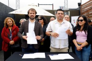 Municipio porteño firma acuerdo con locatarios nocturnos para fortalecer medidas de seguridad