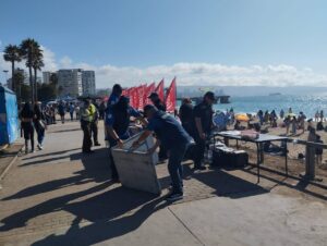 MUNICIPIO DE VIÑA DEL MAR INTENSIFICALABORES DE FISCALIZACIÓN Y DECOMISO DEPRODUCTOS A COMERCIO AMBULANTE ILEGAL