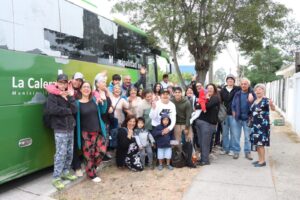 Vecinos de La Calera disfrutan de los paseos comunitarios al Valle de Romeral