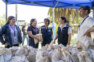 Municipio Abierto de Quilpué recibe kits de higiene femenino del Servicio Nacional de la Mujer y Equidad de Género