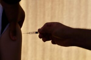 SEREMI de Salud y SSVQP lanzan campaña de vacunación contra la Influenza en CESFAM Juan Carlos Baeza de El Olivar