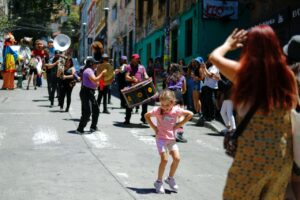 Con música, juegos, espectáculo para la niñez y oferta gastronómica se llevará a cabo una nueva versión del bulevar “Junt@s Recuperamos Cumming”