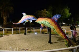 MUNICIPIO CALERANO INAUGURA ESCULTURAS EN MOSAICOS, EN BANDEJÓN CEMENTO MELÓN