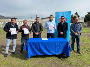Convenio entre Sopraval y Municipio Calerano permitirá el mejoramiento de cancha deportiva “El Cóndor”