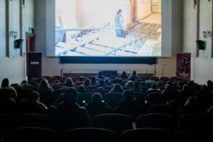 Estudiantes de la región de Valparaíso podrán disfrutar y conversar sobre cine en “Experiencia INSOMNIA: vivir el séptimo arte en la educación”
