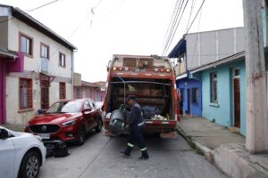Reforzarán servicio de aseo con incorporación de nuevo camión en Playa Ancha