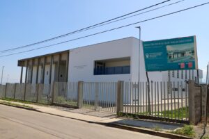 Seremi de Salud y Servicio de Salud Aconcagua entregan llaves de Cesfam de San Esteban al municipio para su puesta en marcha