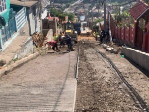 AVANZAN RÁPIDAMENTE LAS OBRAS MUNICIPALES PARA  MEJORAMIENTO VIAL DE LAS PELIGROSAS CALLES LOS AROMOS Y EL BOLDO EN CHORRILLOS