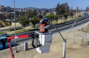 CANAL BEAGLE TIENE NUEVA LUMINARIA LED TRAS INSTALACIÓN DE MÁS DE 340 FOCOS REALIZADA POR MUNICIPIO DE VIÑA DEL MAR QUE AVANZA EN RECAMBIO MASIVO EN TODA LA COMUNA