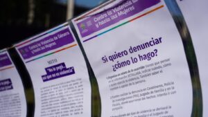 CON INTERVENCIÓN CALLEJERA, VILLA ALEMANA INICIA CAMPAÑA CONTRA LA VIOLENCIA HACIA LAS MUJERES