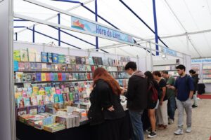 Feria del Libro de Viña del Mar parte su última semana con miles de libros, firma de autores, más de 50 actividades y más sorpresas