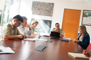 Alcaldesa Corti y Jefa de la V Zona de Carabineros refuerzan trabajo conjunto en seguridad para la comuna