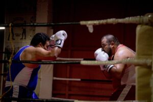 Golpes y ternura en el boxeo: Vuelve Violentos, la aplaudida obra sobre un ring a Valparaíso