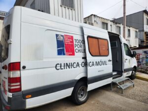 Móvil de Atención Primaria Oftalmológica realizó 500 atenciones en el Hospital Dr. Gustavo Fricke el 2024