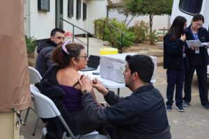 VIÑA DEL MAR SUPERA EL 45% DE VACUNACIÓN, LIDERANDO CAMPAÑA CONTRA LA INFLUENZA EN LA REGIÓN