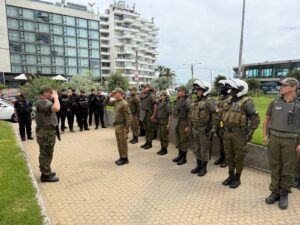 Nuevas ofertas laborales de Carabineros en la región de Valparaíso: hay cargos disponibles para mecánico, operador de emergencias y telefonísta