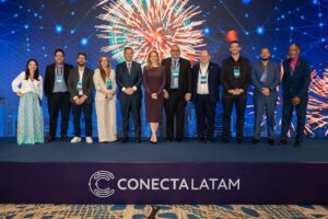 Conecta LATAM 2025: Enrique Coulembier es reconocido como “Profesional de Telecomunicaciones del Año”