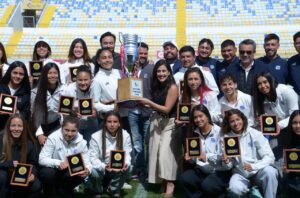 MUNICIPIO DE VIÑA DEL MAR HOMENAJEÓ A EQUIPO DE EVERTON FEMENINO TRAS LA OBTENCIÓN DEL TÍTULO Y EL ASCENSO